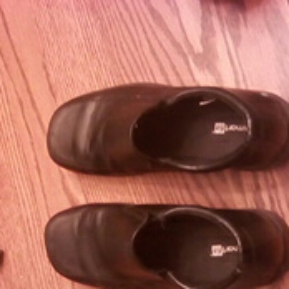 Dress shoes